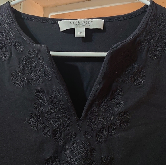 NWOT Women's Nine West black Blouse - Picture 4 of 8